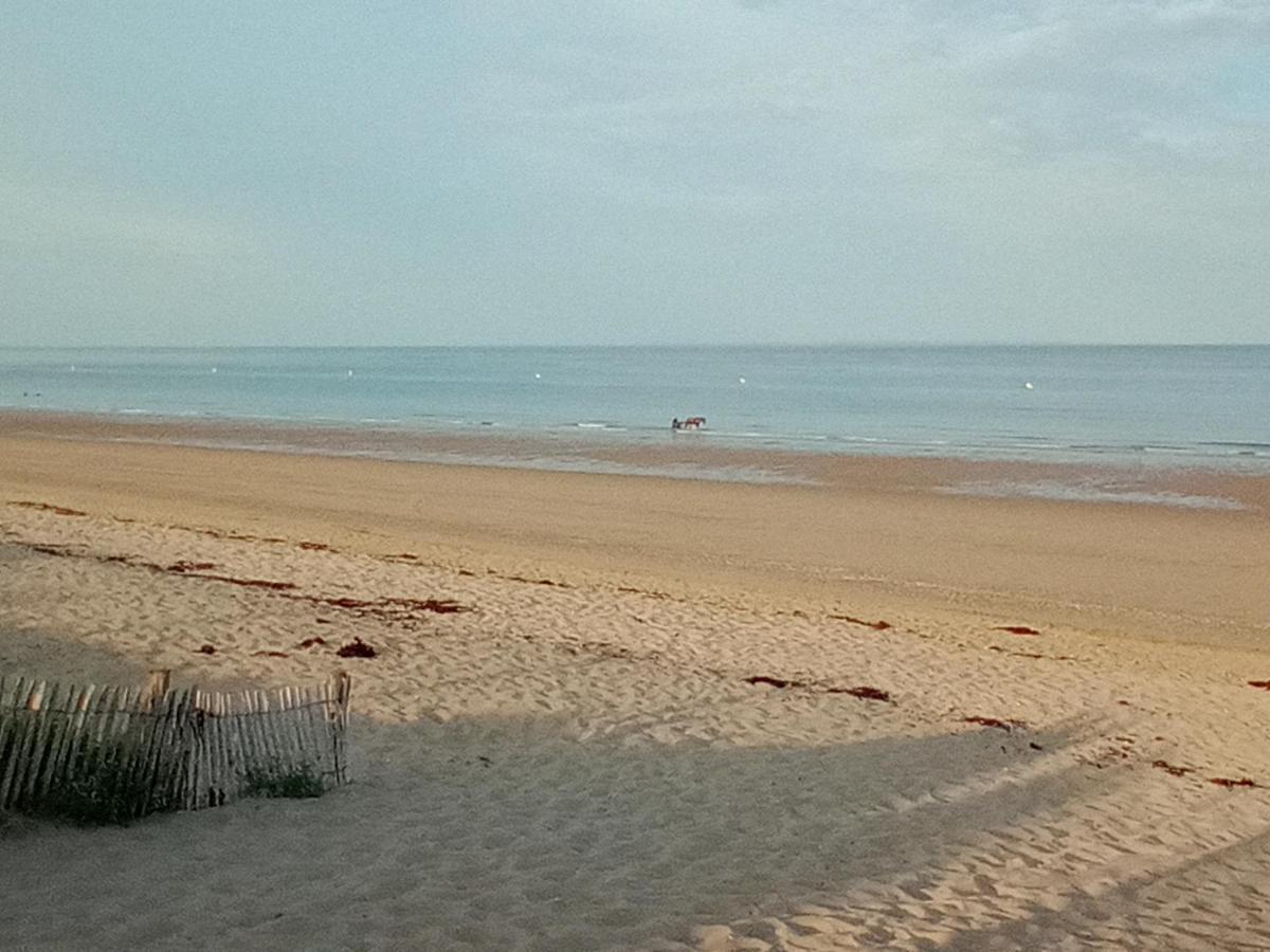 Duplex Les Pieds Dans L' Eau Διαμέρισμα Jullouville-les-Pins Εξωτερικό φωτογραφία